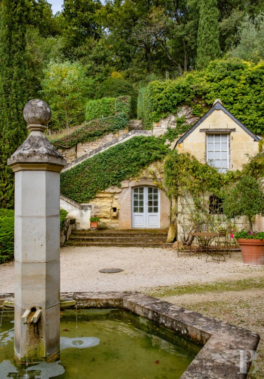 A château and its hamlet on the edge of a forest in the heights of a village near Amboise, In Indre-et-Loire - photo  n°50